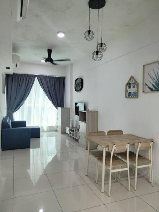 Em Sutera Avenue * Kota Kinabalu