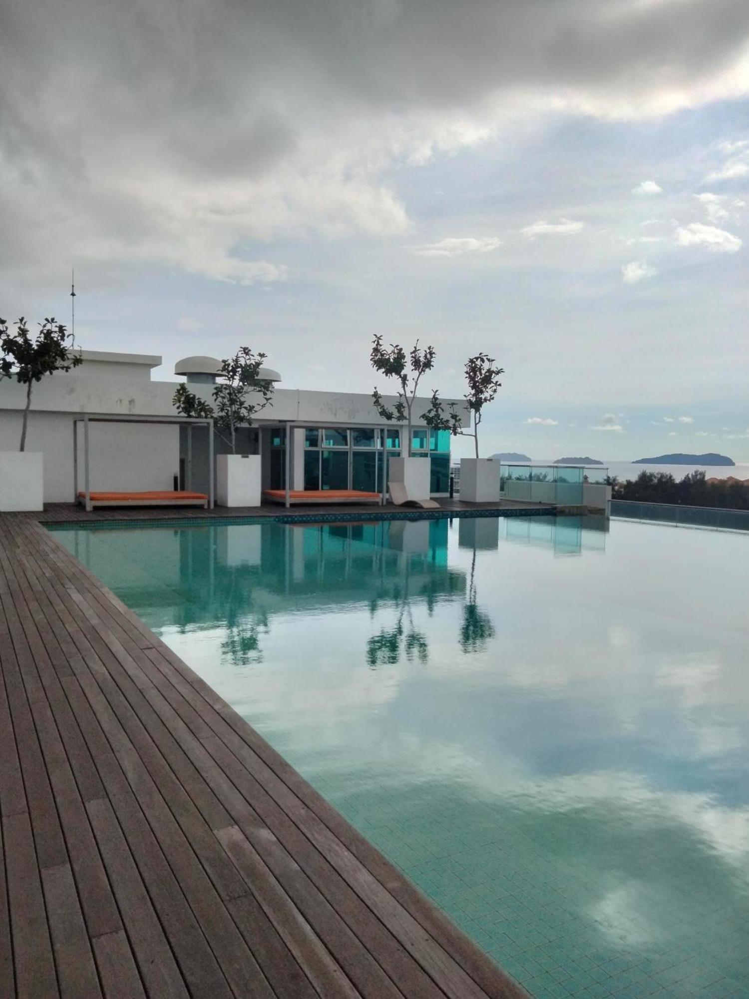 Em Sutera Avenue Apartment